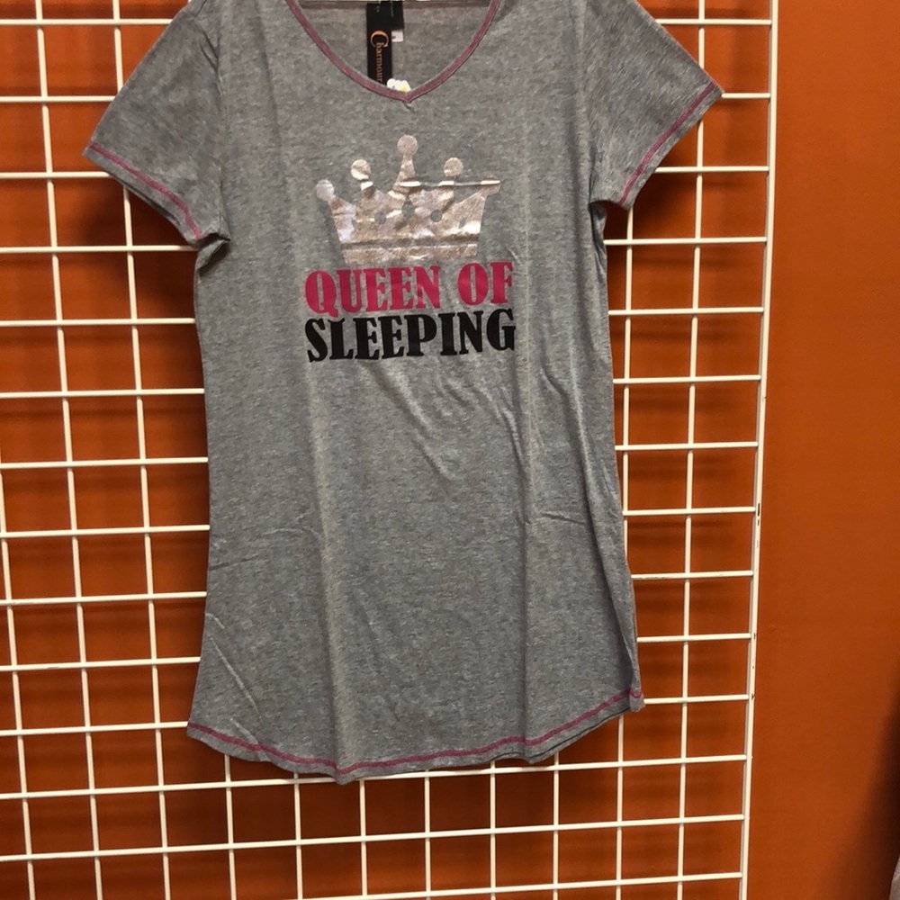 Women’s Poly/Cotton V-Neck Nightshirt